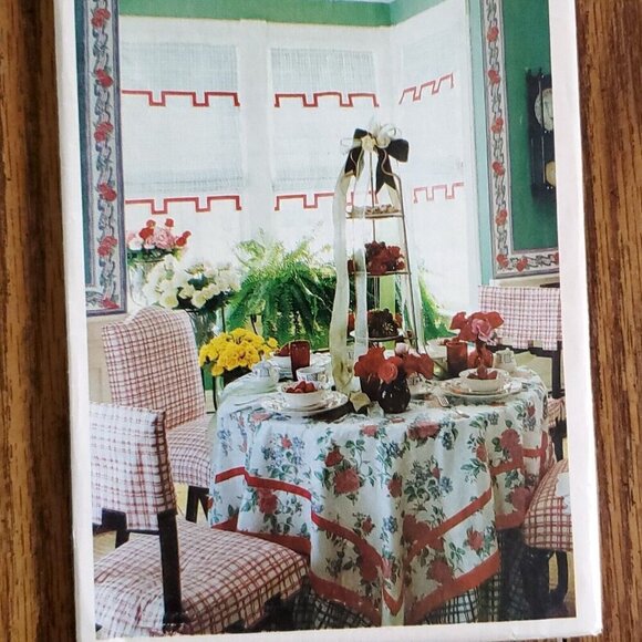 90s Vogue Pattern 930 Dining Room Linens Table Cloth Curtains Chair Cover - Picture 1 of 2